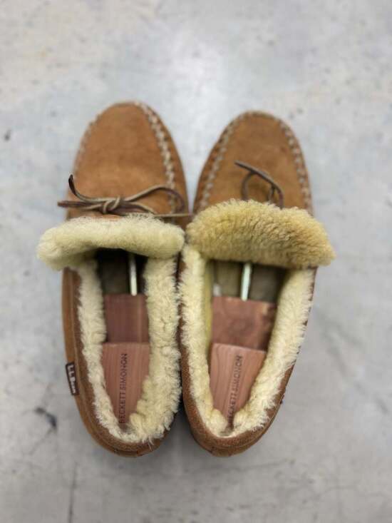 L.L.Bean Men\'s Wicked Good Moccasins Shearling Lined Suede Slippers main image 6
